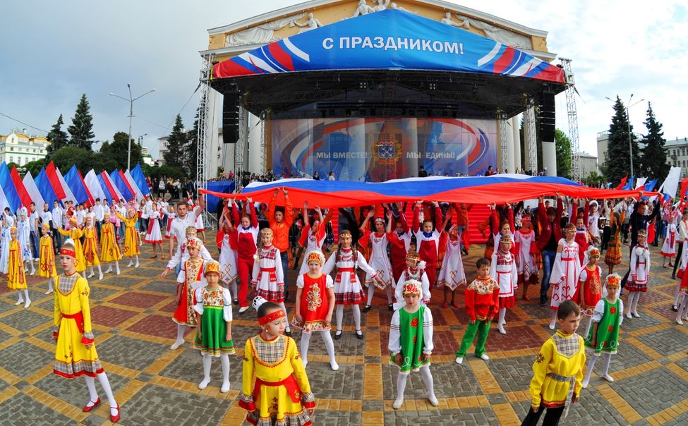 Глава Чувашии поздравляет с Днем России