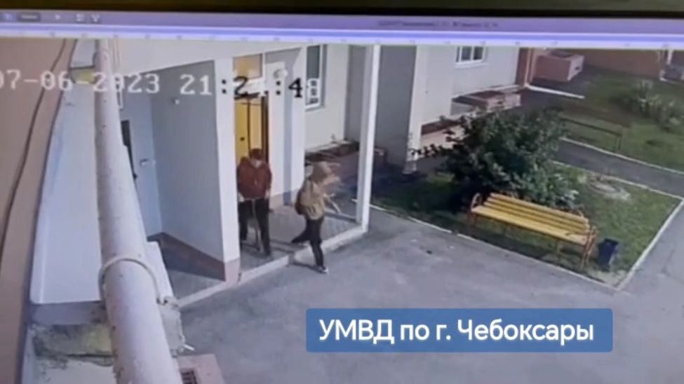 В Чебоксарах трое подростков украли самокаты и продали прохожим 