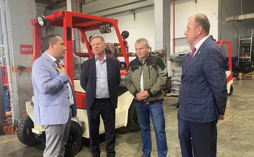 Чебоксарское предприятие и Чувашский госуниверситет разрабатывают беспилотный погрузчик