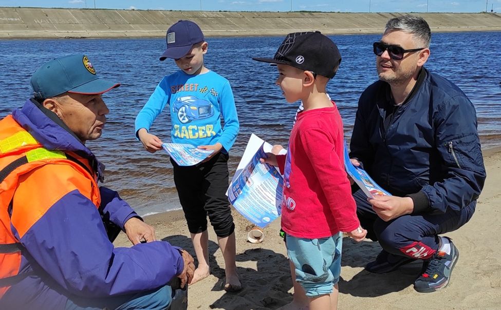 В Новочебоксарске спасатели ежедневно патрулируют набережную Волги 