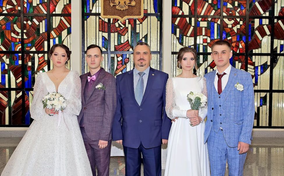 В День Республики в Чувашии поженились 86 пар