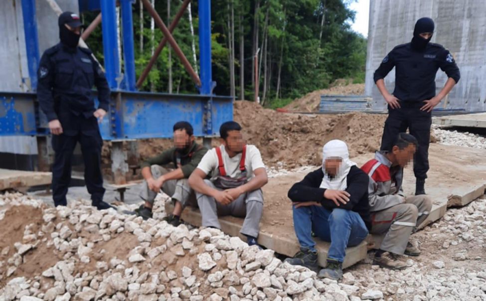 Из Чувашии депортировали 62 иностранца-нелегала