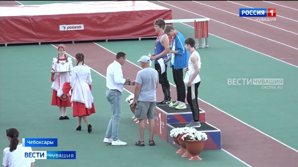 В Чебоксарах легкоатлеты страны оспаривают награды первенства России