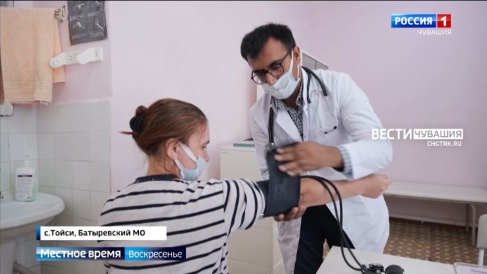 Пакистанец выучился в России на врача и успешно лечит сельчан в Батыревском округе