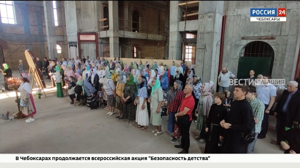 В храме Сергия Радонежского в Чебоксарах совершили первую Литургию