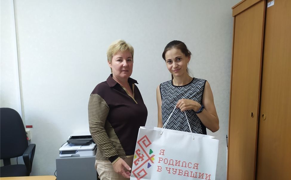 Первые 14 семей Аликовского  округа получили «Подарок новорожденному»