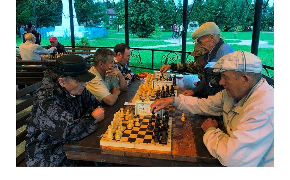 В Мариинском Посаде дружеским соревнованием отметили день шахмат