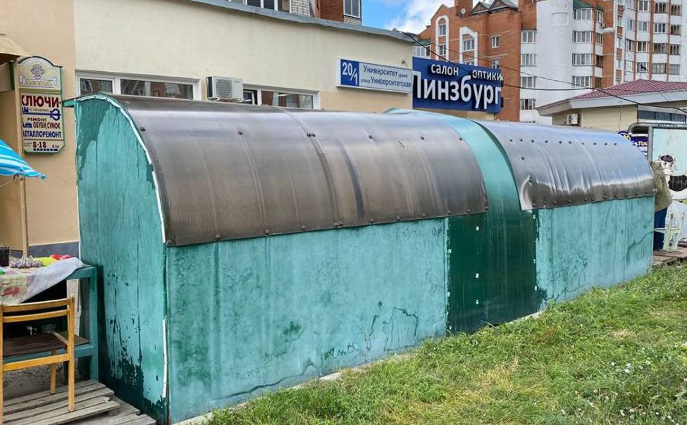 В Чебоксарах восстановили торговые навесы, поврежденные непогодой