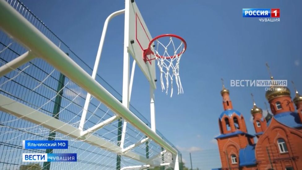 В округах Чувашии благоустраивают территории школ