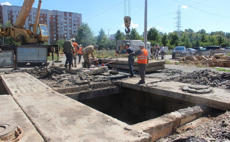 На ул. Университетская в Чебоксарах идет перекладка тепловых сетей