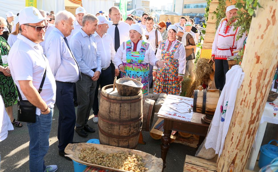 Глава Чувашии открыл II фестиваль «Зеленое золото России»