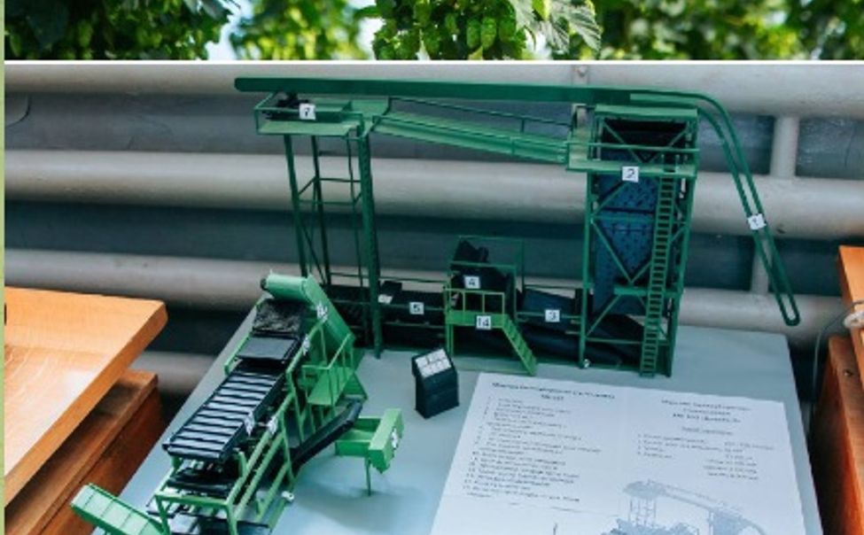 Жители Чувашии выбирают название для хмелеуборочного комбайна