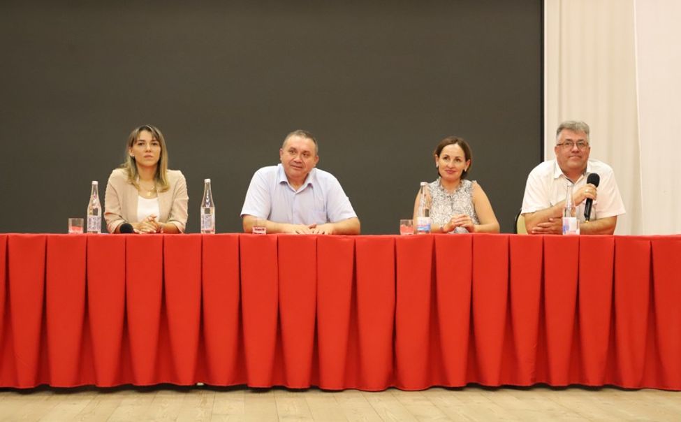 Ученики второй школы в Комсомольском округе отправятся в первую