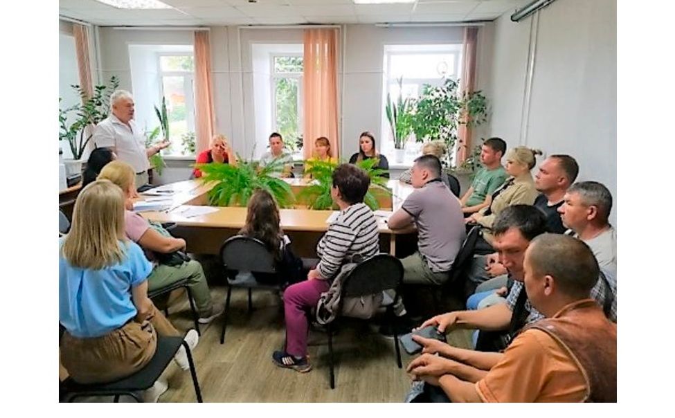 На ярмарке вакансий в Марпосаде трое безработных нашли работу 