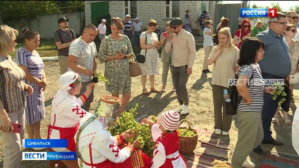 Хмелеводы из 15 регионов России изучают опыт выращивания культуры в Чувашии