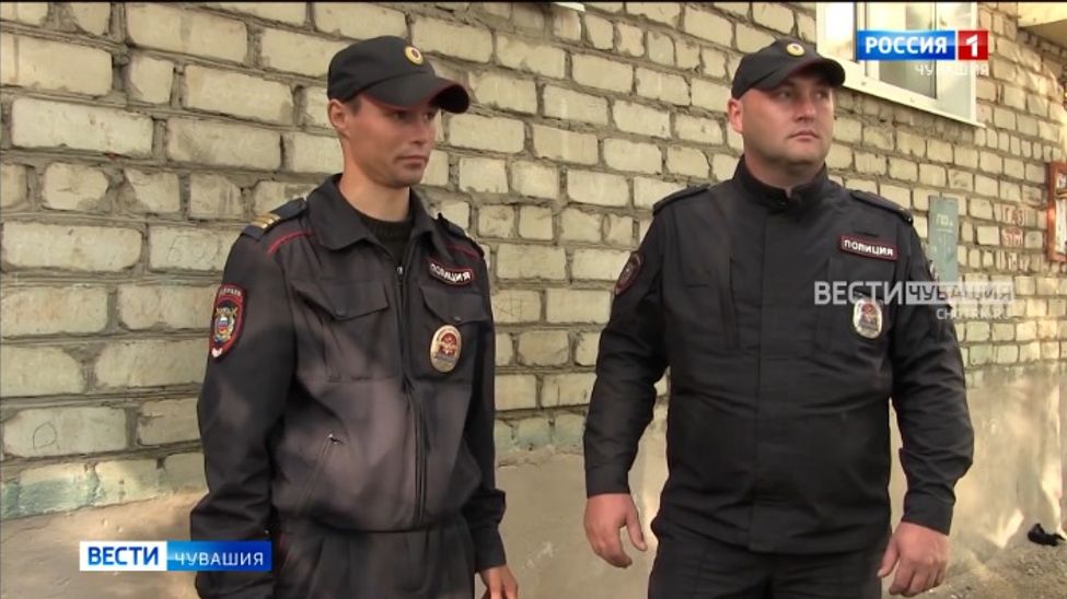 В Шумерле полицейский спас погибающего на тлеющем матрасе мужчину