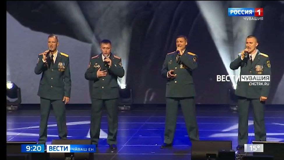 Чуна пырса тивекен юррисемпе халӑх чӗрине хускатаҫҫӗ