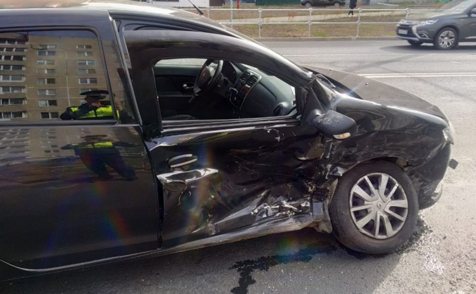 В Чебоксарах в результате ДТП пострадали три человека, в том числе годовалый ребенок