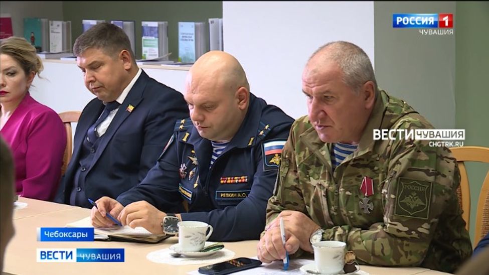 Владислав Матузас встретился с руководителями волонтерских групп Чувашии