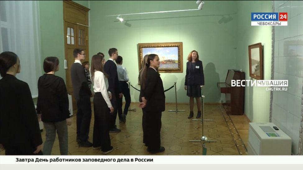 В Чувашии более 2 тысяч человек оценили выставку "Три шедевра Левитана"