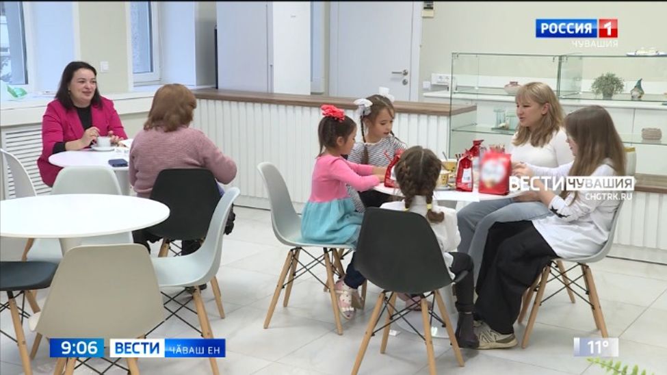 Хавхаланса ӳкерчӗксем турӗҫ, ӑшӑ та ҫепӗҫ сӑмахсем ҫырчӗҫ