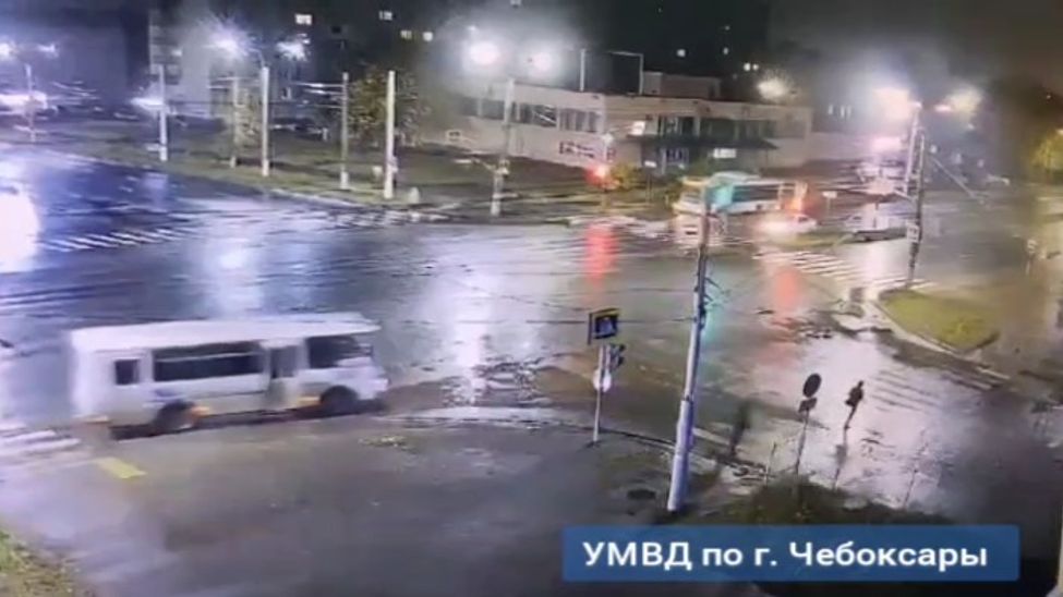 В Чебоксарах водитель автобуса насмерть сбил пешехода на "зебре"