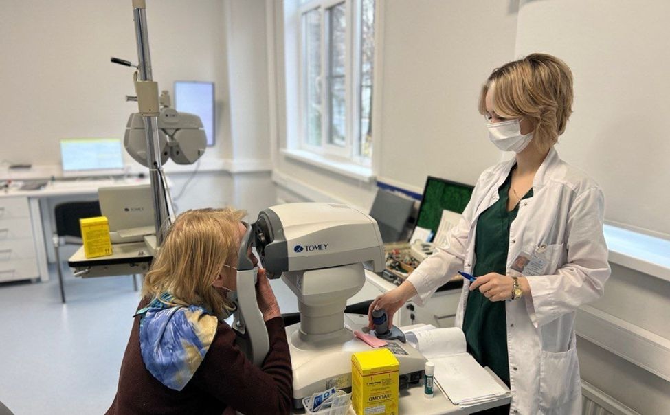 В Чебоксарах инвалиды по зрению прошли обследование