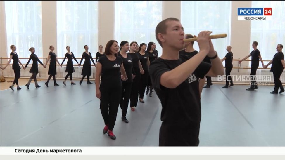 Чувашский госансамбль песни и танца открывает 100-ый концертный сезон