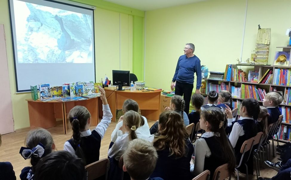 Чебоксарским школьникам рассказали, чем кормить зимующих птиц