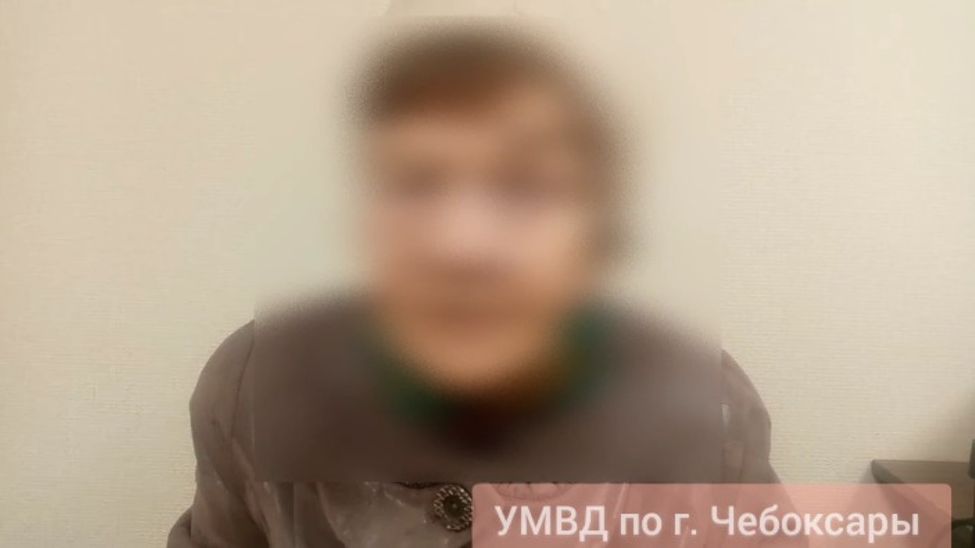 В Чувашии банковские работники уберегли пенсионерку от перевода 900 тысяч рублей мошенникам