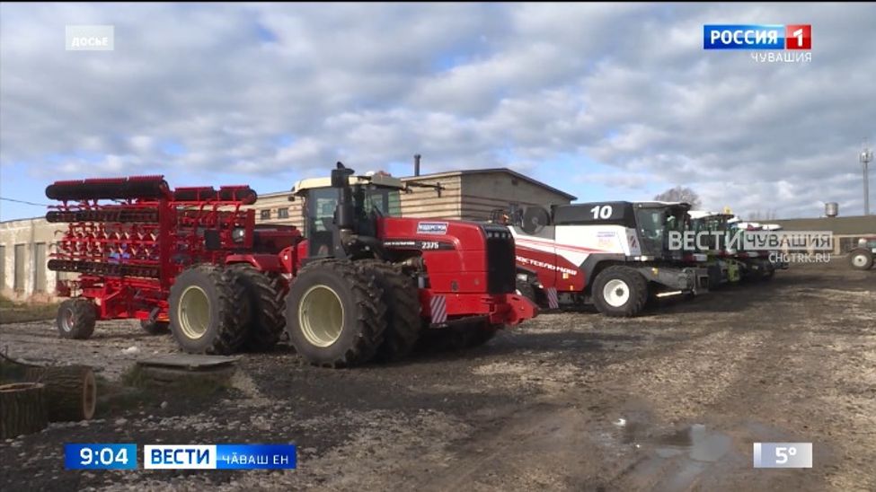 Республикӑри хуҫалӑхсем техника паркне ҫӗнетеҫҫӗ 