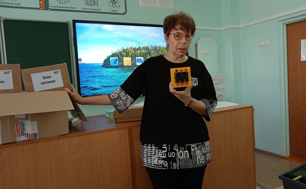 В Новочебоксарске энергетики оснастили профильные классы лабораторным оборудованием
 