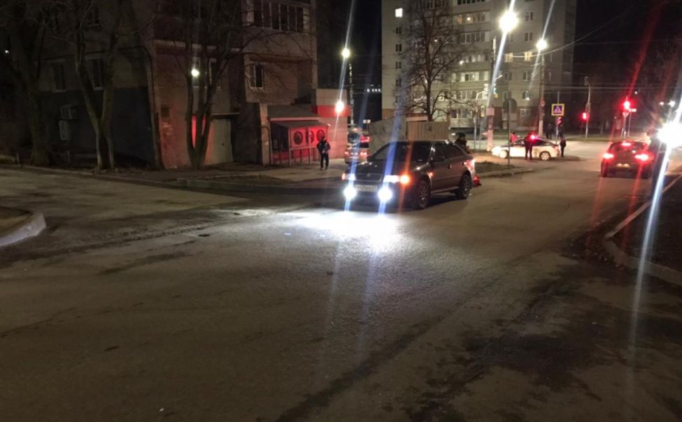 В Чебоксарах школьник решил перебежать дорогу и оказался под колесами иномарки