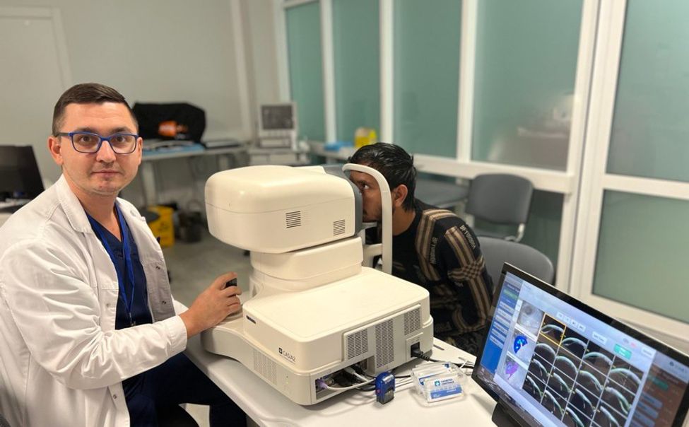 В Чувашии врачи спасли глаз пациенту из Индии