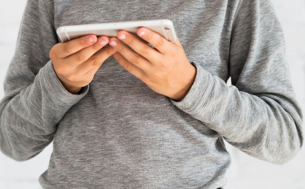 Школьник из Чебоксар перевел мошенникам около 30 тысяч рублей за виртуальный пистолет