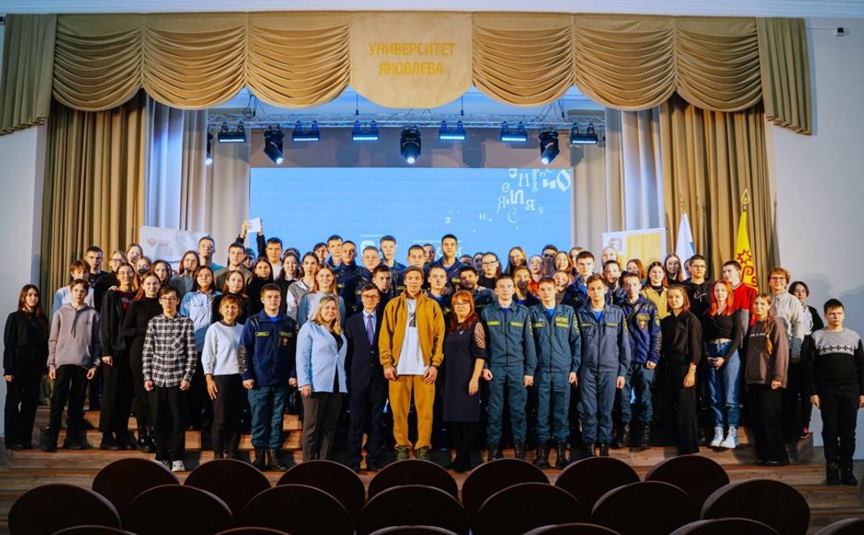 В Чувашии олимпийский чемпион Дмитрий Соловьев встретился со школьниками 