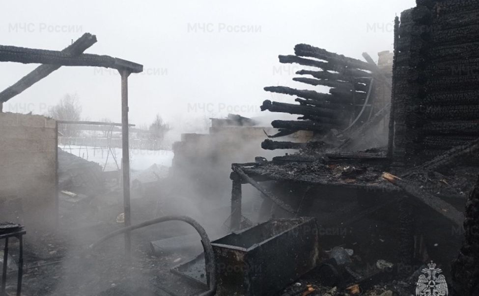 В Чебоксарах из-за короткого замыкания сгорел частный дом 