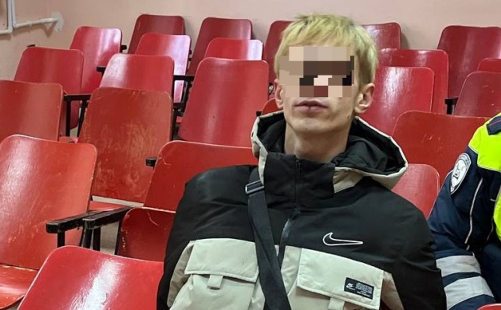 В Чувашии полицейские поймали двух прохожих с наркотиками