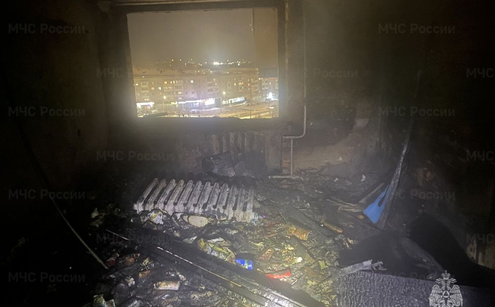 В Новочебоксарске пожарные спасли 3 человек при пожаре в общежитии