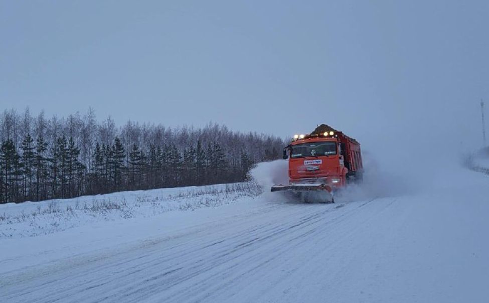 В Чувашии из-за снега на уборку дорог вывели 48 единиц спецтехники