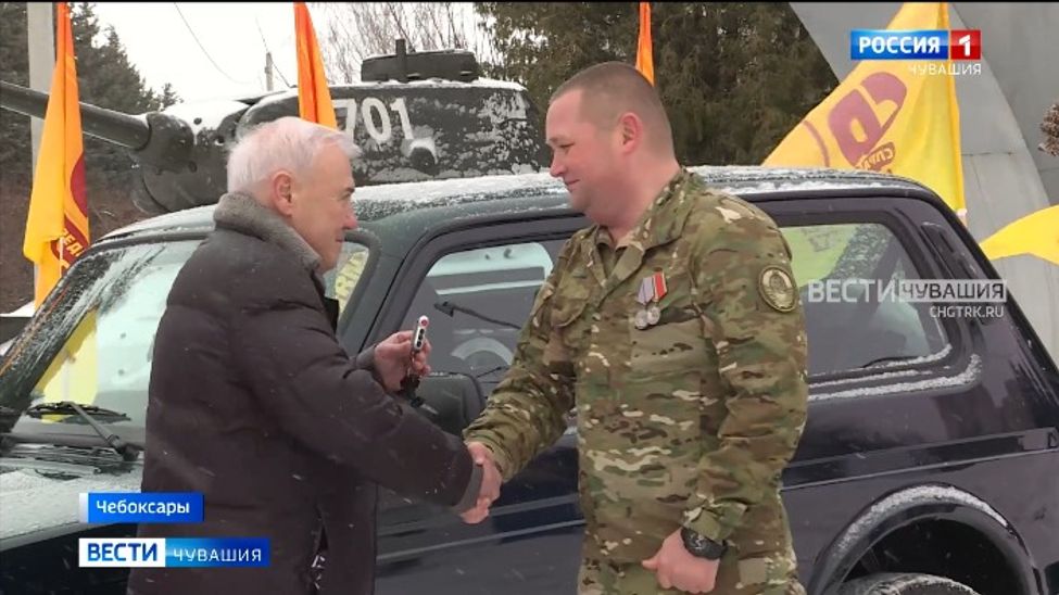 Депутат Госдумы Анатолий Аксаков передал в зону СВО новый внедорожник