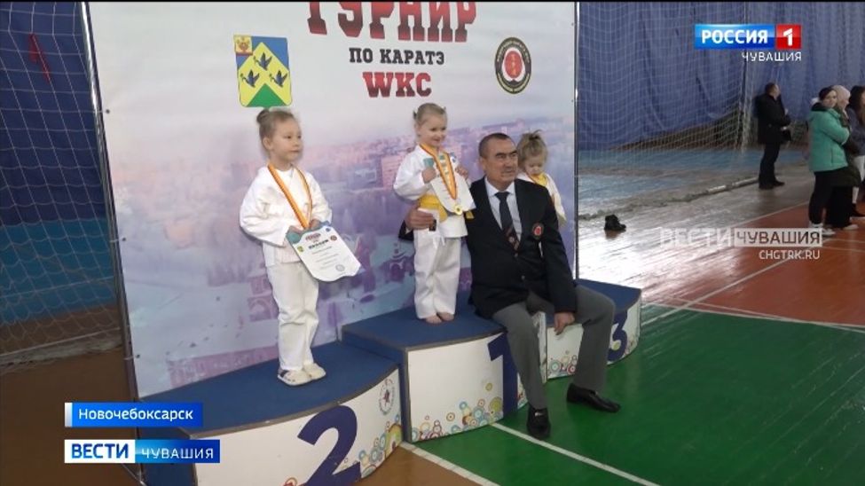 В Новочебоксарске новогодний турнир по каратэ WKC собрал более 350 спортсменов 