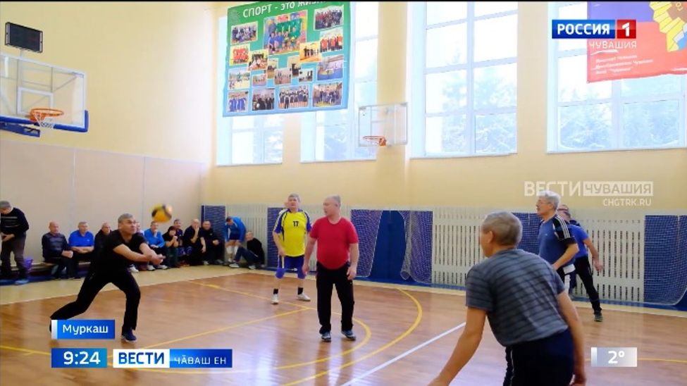 Ҫамрӑксене ырӑ тӗслӗх кӑтартаҫҫӗ