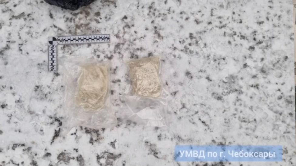 В Чебоксарах житель Ульяновска попытался сбыть порядка 2 кг наркотиков