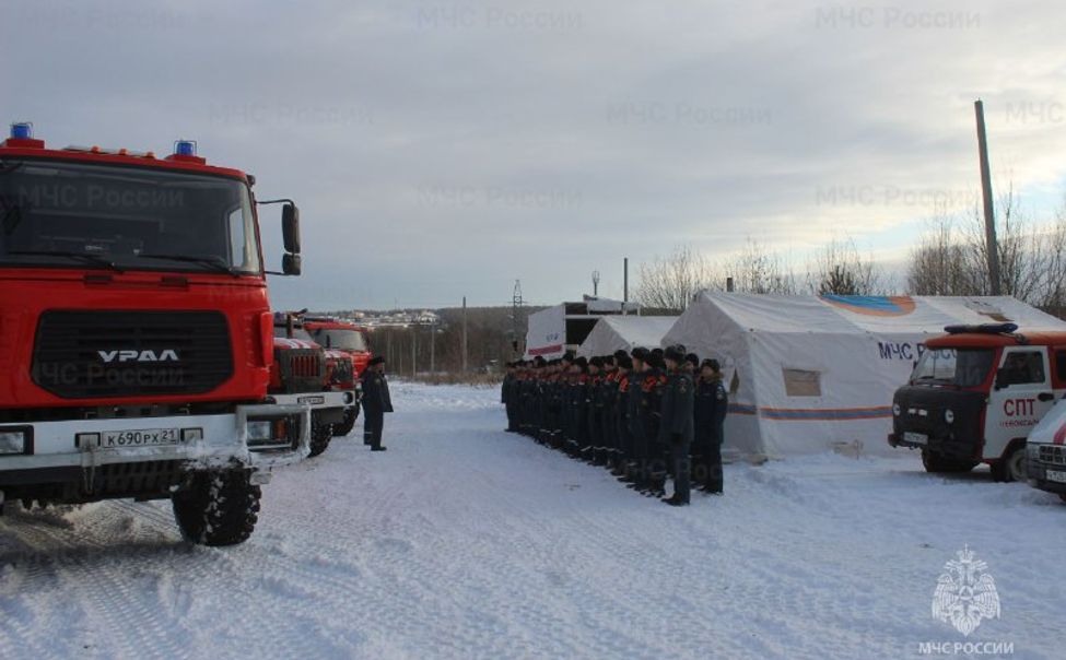 Спасатели Чувашии отработали ликвидацию последствий аварии, вызванной непогодой