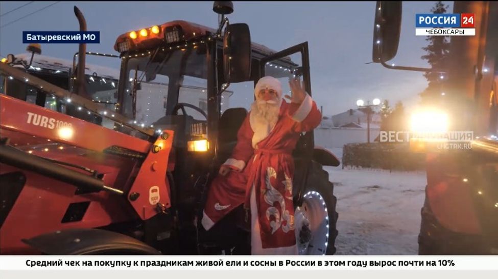 В Батыревском округе прошел праздничный пробег тракторов в поддержку военнослужащих