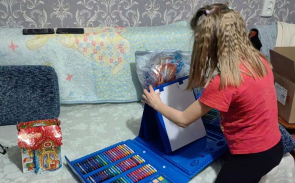 В Чувашии полицейский исполнил новогодние мечты двух детей