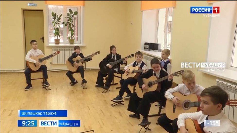 Республикӑри пултаруллӑ ачасем каллех пӗр сцена ҫинче пухӑнӗҫ