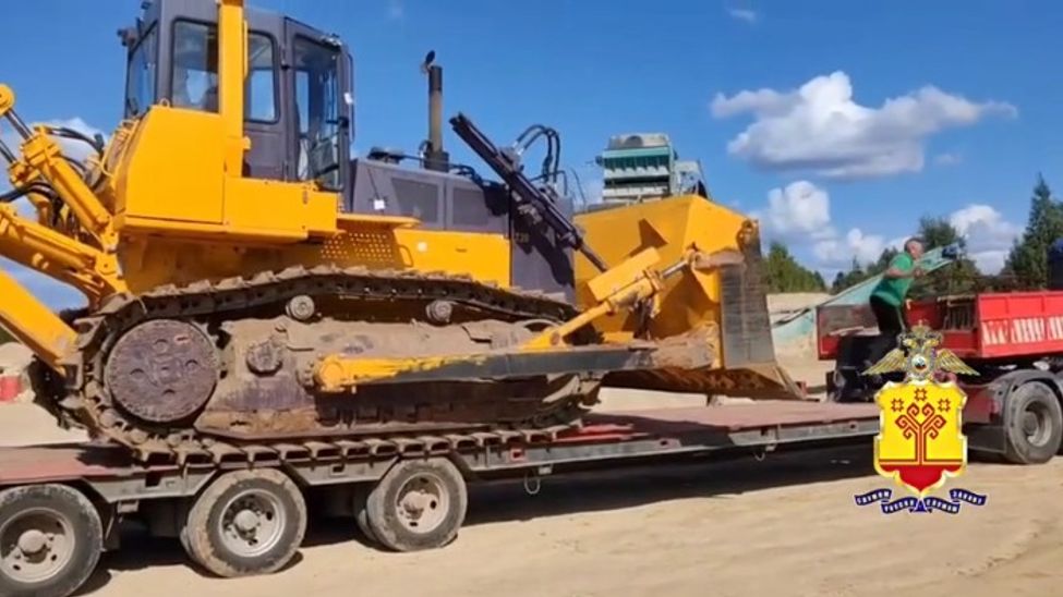 Житель Чебоксар украл у партнера по бизнесу 2 бульдозера