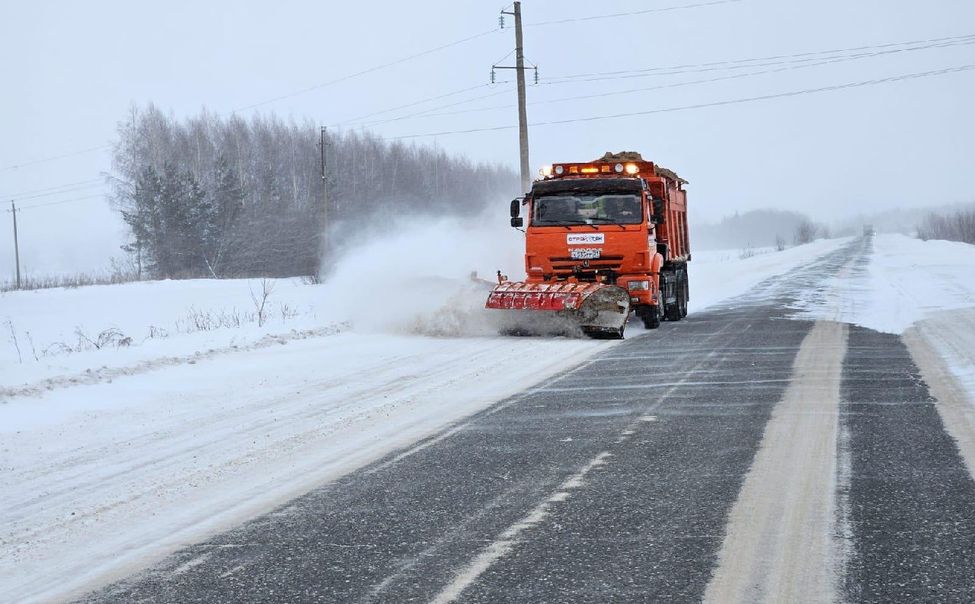 В Чувашии 108 единиц техники задействованы в уборке региональных дорог